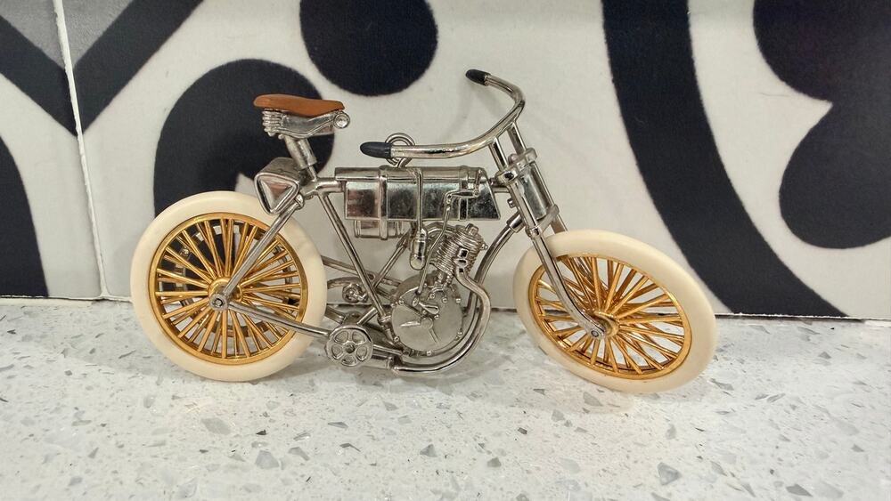 2003 Hallmark Keepsake Harley-Davidson Serial Number One Ornament Diecast